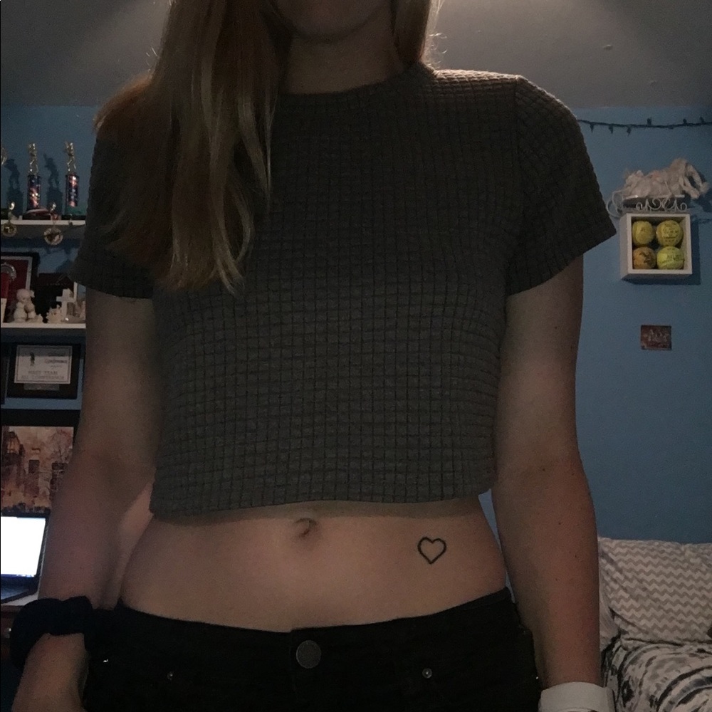 Grey Square Patterned Crop - Picture 3 of 4